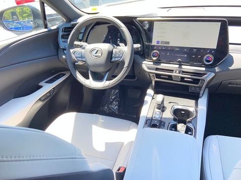 Certified 2025 Lexus RX 350 Premium w/ Accessory Package AWD/4WD image 15