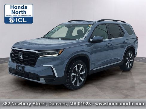 Used 2024 Honda Pilot Touring image 1