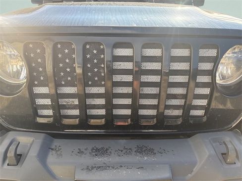 Used 2022 Jeep Gladiator Sport image 4