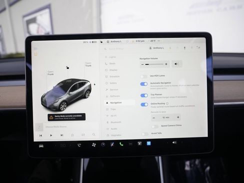 Used 2020 Tesla Model Y Long Range image 54