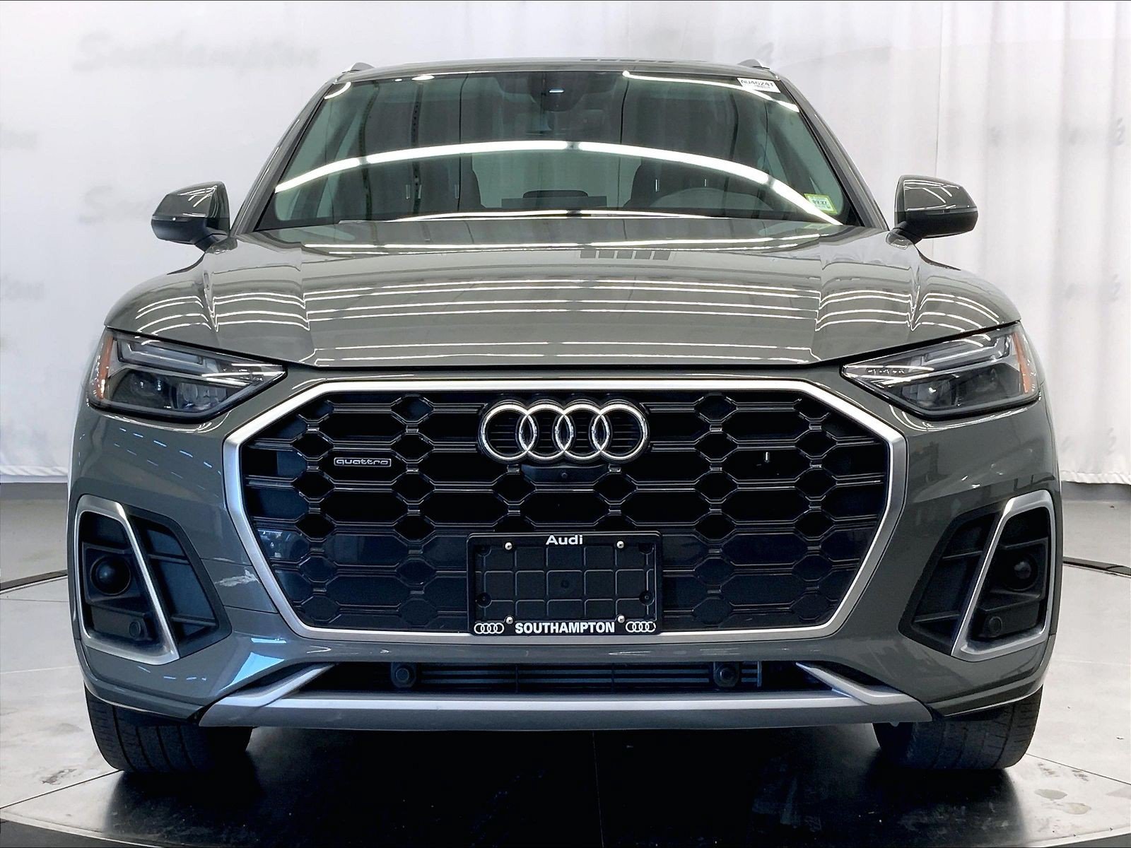 Certified 2023 Audi Q5 2.0T Premium Plus AWD/4WD image 2