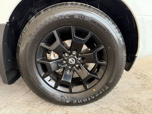 Used 2020 Nissan Frontier SV w/ Midnight Edition Floor Mats image 12