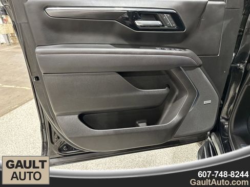 Used 2025 Chevrolet Tahoe RST w/ Comfort Package image 13