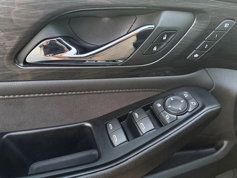 Used 2023 Chevrolet Traverse High Country w/ LPO, Floor Liner Package image 11