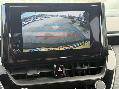 Used 2024 Toyota Corolla SE image 16