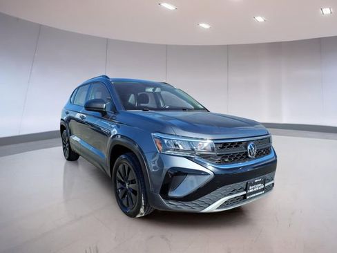 Used 2022 Volkswagen Taos S image 1