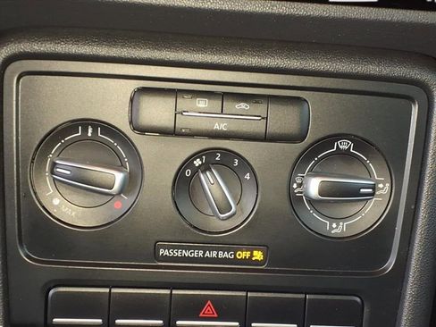 Used 2019 Volkswagen Beetle 2.0T S image 34