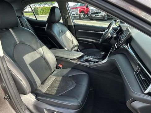 Used 2023 Toyota Camry XSE image 11