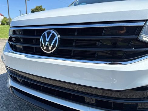 Certified 2023 Volkswagen Tiguan SE R-Line FWD image 11