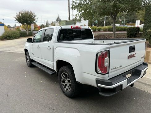 Used 2017 GMC Canyon SLE w/ All Terrain Package image 13