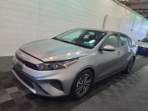 Used 2024 Kia Forte LXS image 2