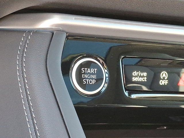 Used 2025 Audi Q5 Premium Plus w/ Premium Plus AWD/4WD image 18