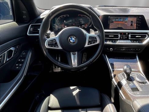 Used 2021 BMW 330i Sedan w/ M Sport Package RWD image 8