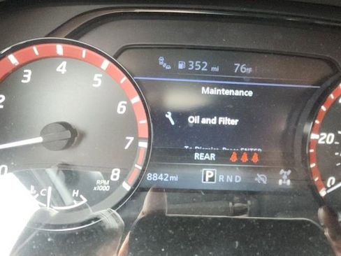 Used 2025 Nissan Frontier PRO-4X AWD/4WD image 24