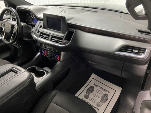 Used 2022 Chevrolet Suburban LS image 7