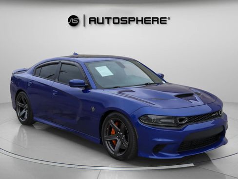 Used 2019 Dodge Charger SRT Hellcat w/ Navigation & Travel Group image 12