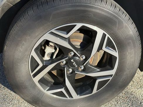 Used 2024 Kia Sportage LX image 13