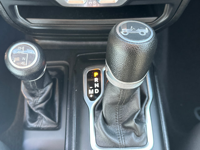 Used 2019 Jeep Wrangler Sport AWD/4WD image 28