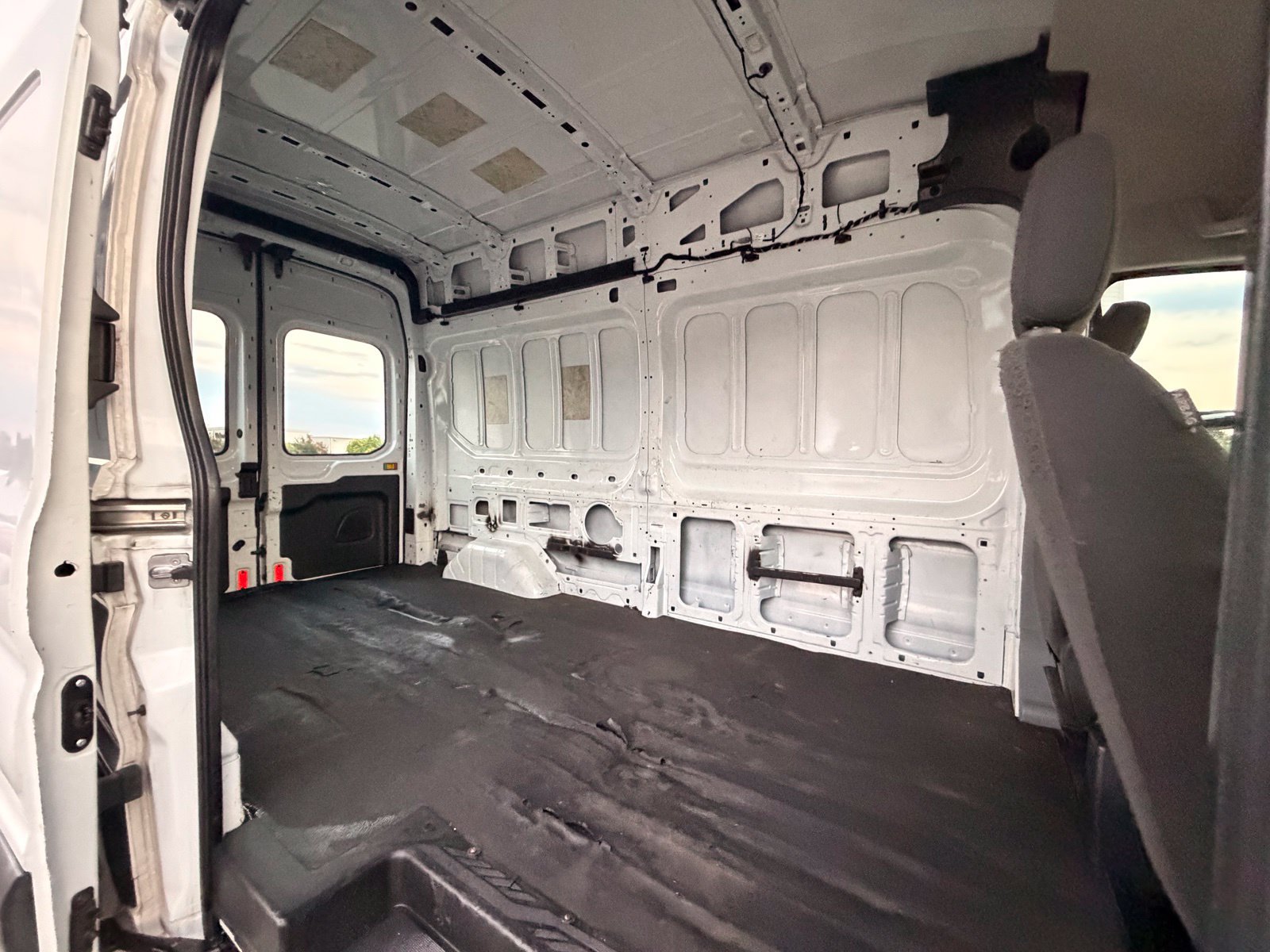 Used 2018 Ford Transit 350 148 High Roof RWD image 16