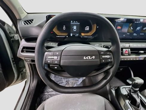 Certified 2025 Kia K4 FWD image 11