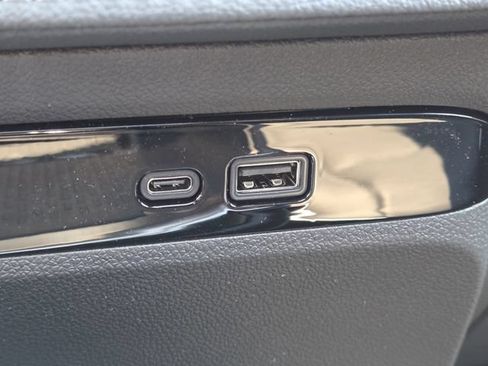 New 2026 Buick Enclave Sport Touring w/ Power Package FWD image 9
