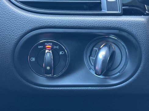 Used 2025 Porsche Macan image 30