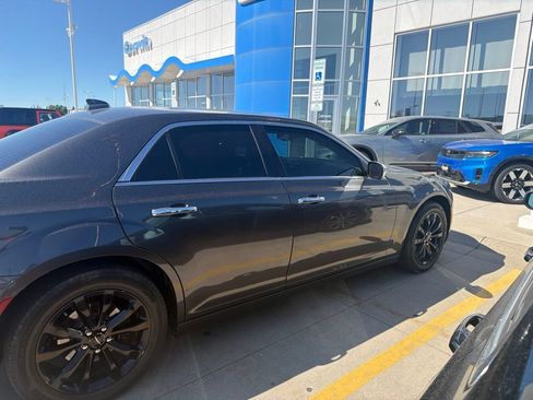 Used 2016 Chrysler 300 C AWD/4WD image 10