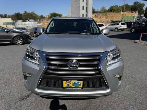 Used 2015 Lexus GX 460 image 2