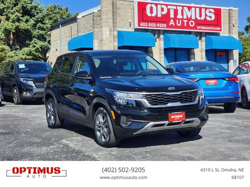 Used 2021 Kia Seltos LX AWD/4WD image 1