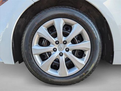 Used 2025 Toyota Corolla LE image 23