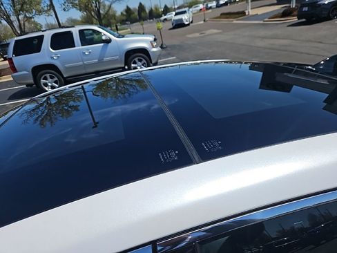 Used 2025 Lexus ES 350 Ultra Luxury image 3