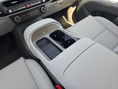 New 2026 Hyundai Palisade FWD Hybrid image 17