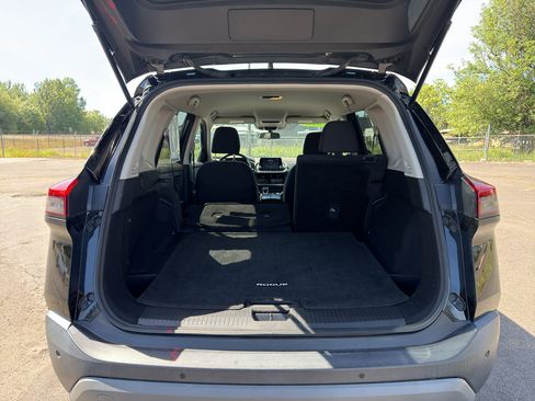 Used 2023 Nissan Rogue S AWD/4WD image 10
