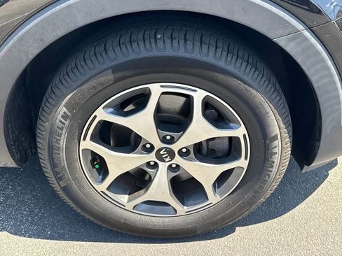 Used 2021 Kia Telluride EX w/ Towing Package FWD image 12