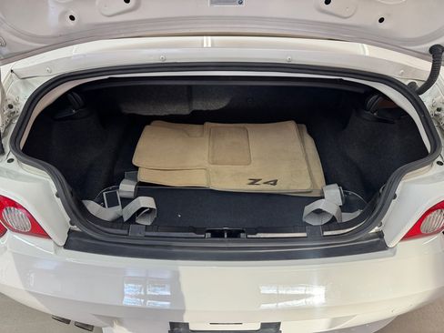 Used 2004 BMW Z4 2.5i image 21