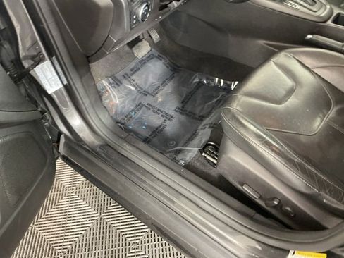 Used 2015 Ford Focus SE w/ Equipment Group 201A image 15