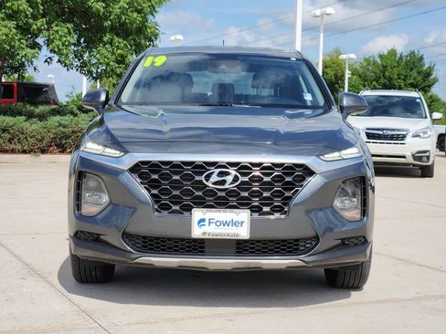 Used 2019 Hyundai Santa Fe SE AWD/4WD image 2