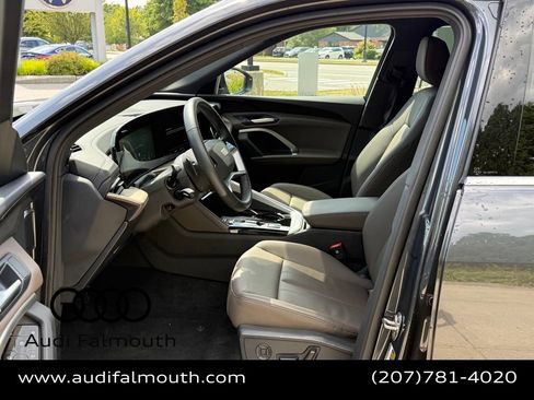 Used 2025 Audi Q5 Premium w/ Convenience Package AWD/4WD image 28