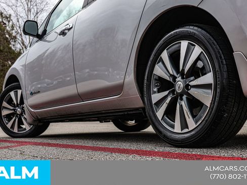 Used 2015 Nissan Leaf SL w/ Premium Package image 16