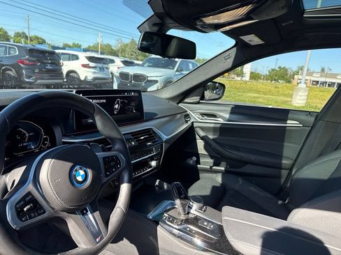 Certified 2023 BMW 530e xDrive w/ Premium Package AWD/4WD image 12