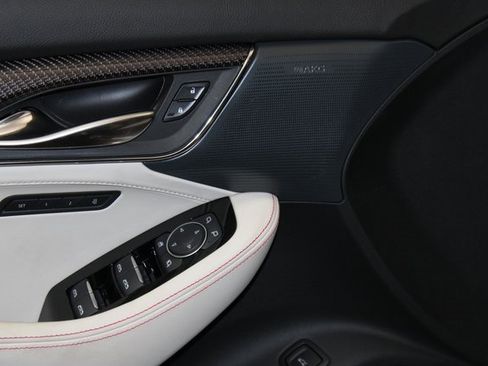 Used 2025 Cadillac CT5 V w/ Technology Package image 35