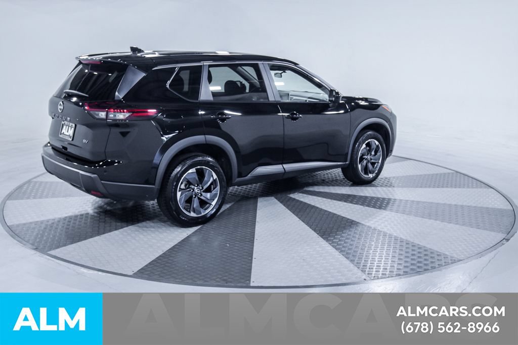 Used 2024 Nissan Rogue SV FWD image 10