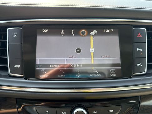Used 2018 Buick Enclave Premium w/ Experience Buick Package FWD image 23