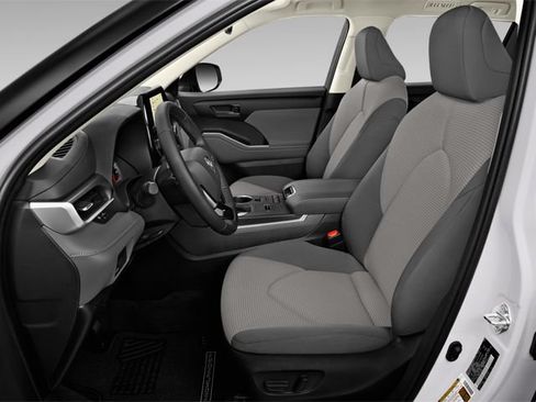 Used 2023 Toyota Highlander XSE FWD image 10