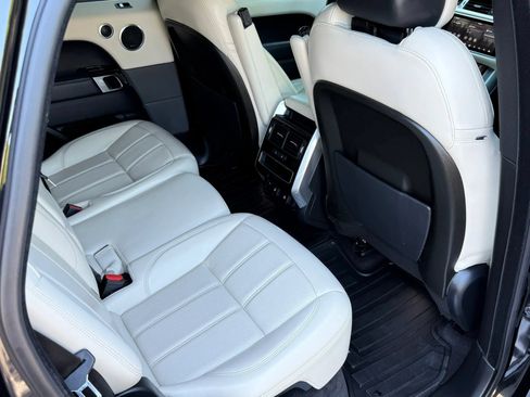 Used 2019 Land Rover Range Rover Sport Supercharged AWD/4WD image 28
