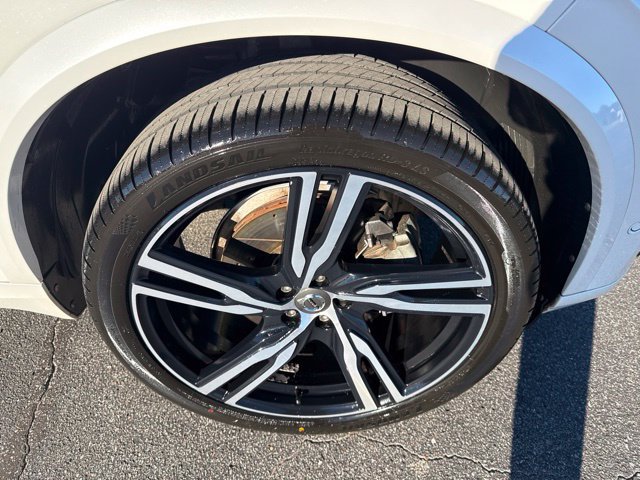 Used 2017 Volvo XC90 T6 R-Design w/ Vision Package AWD/4WD image 13