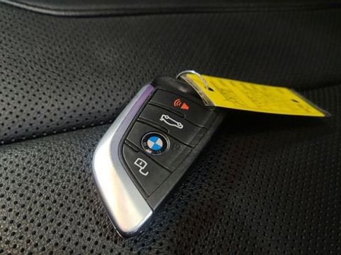 Used 2024 BMW 330i Sedan image 14