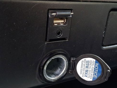 Used 2020 Toyota Sienna L image 24