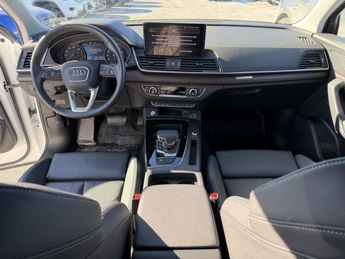 Used 2025 Audi Q5 2.0T Premium image 16