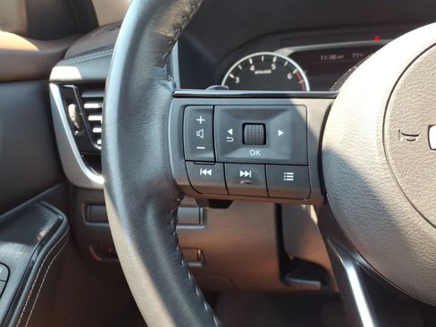 Used 2023 Nissan Rogue SL AWD/4WD image 23